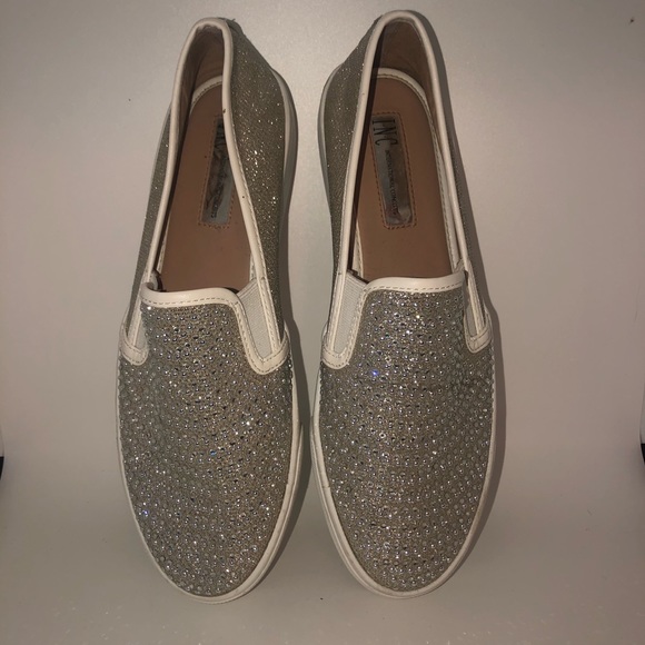 💕SALE💕INC SNEAKERS - Picture 3 of 7